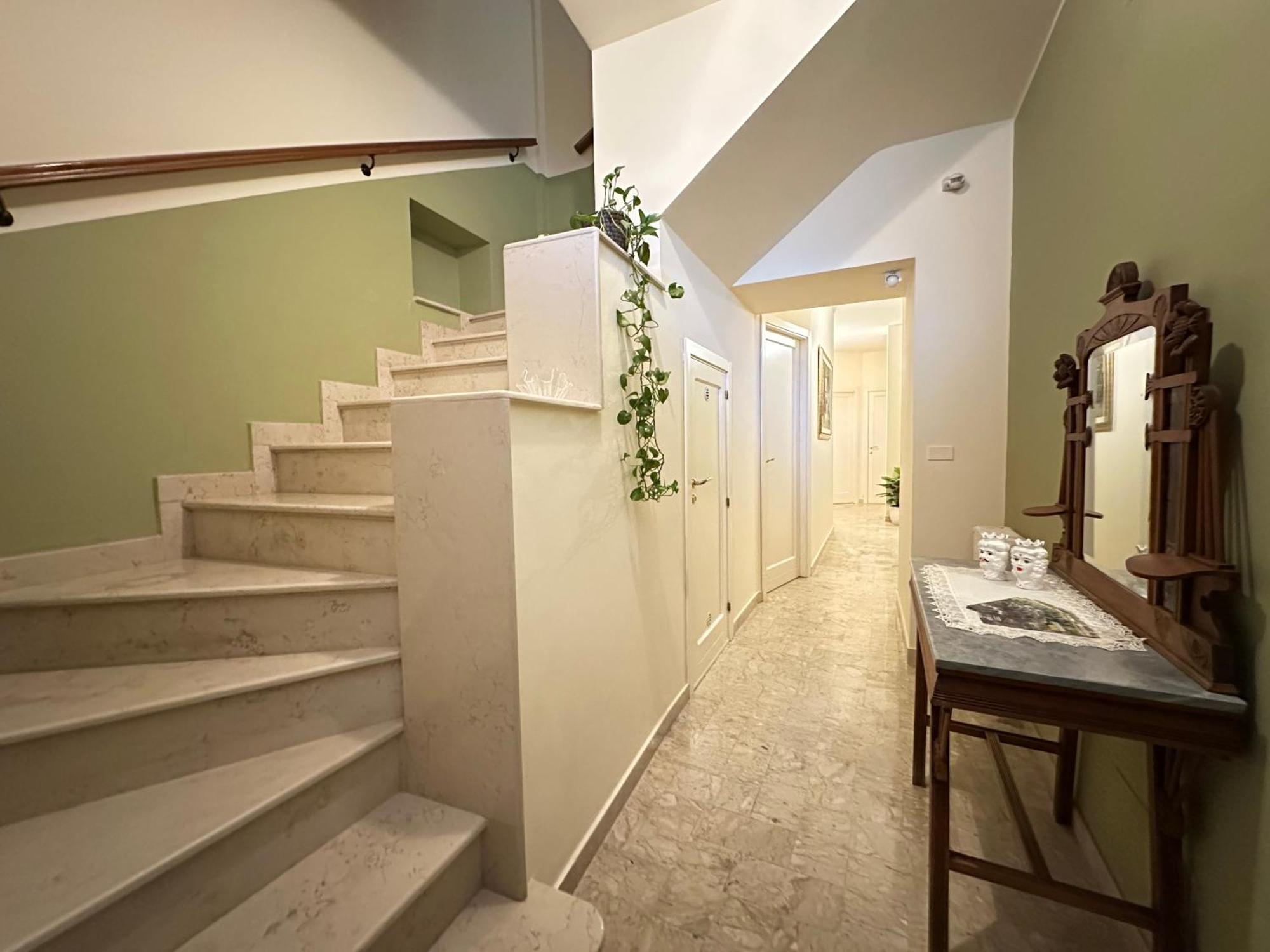 كيارامونتي غولفي Historic B&B Apartments Home المظهر الخارجي الصورة