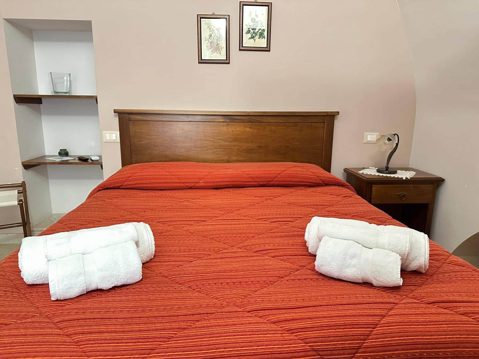 كيارامونتي غولفي Historic B&B Apartments Home المظهر الخارجي الصورة