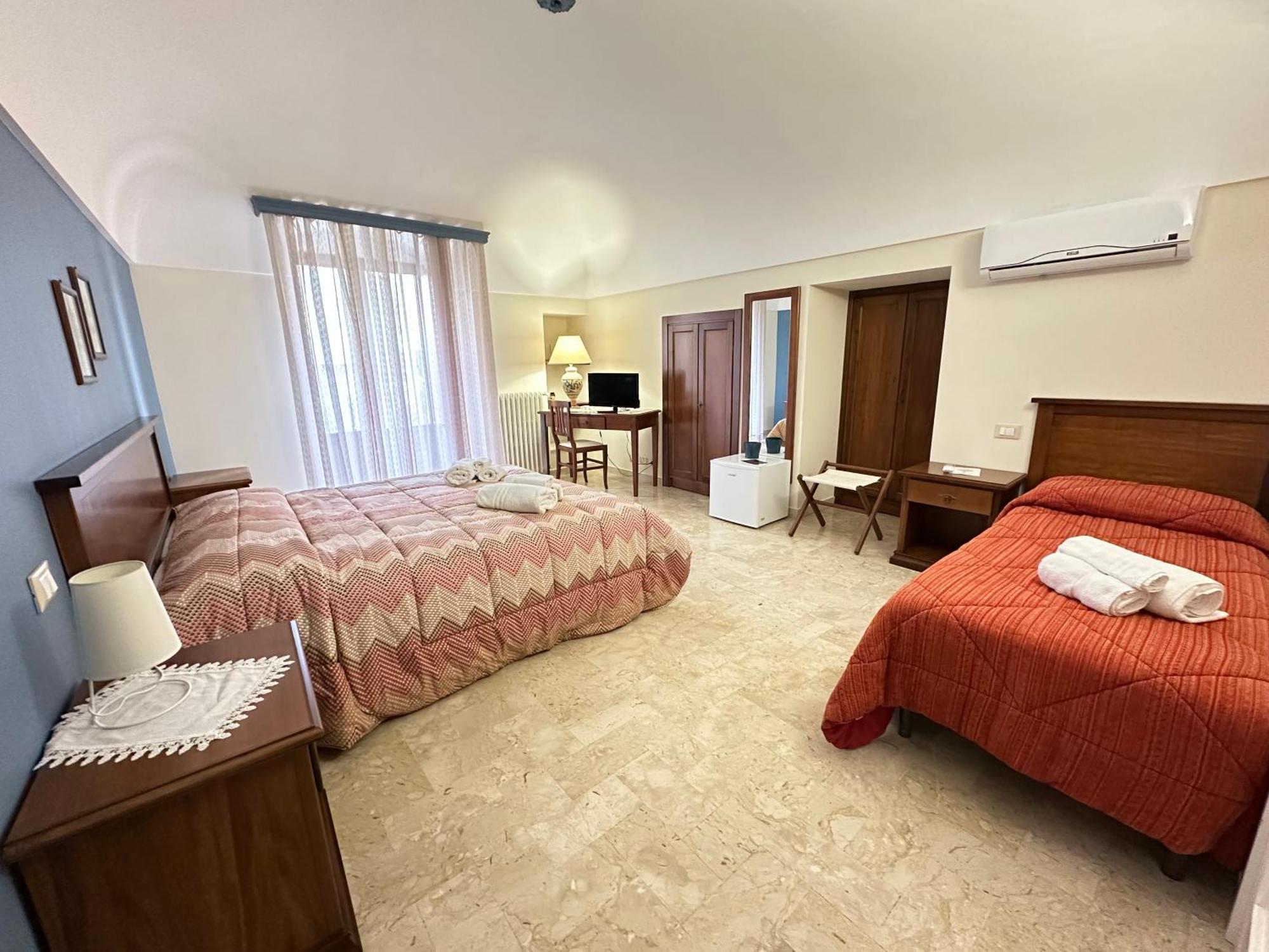 كيارامونتي غولفي Historic B&B Apartments Home المظهر الخارجي الصورة